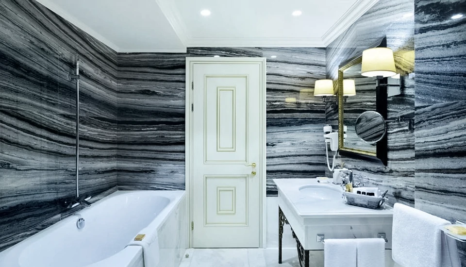 هتل آمباسادوری تفلیس